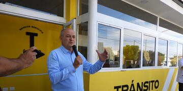 “Se hizo este enorme esfuerzo para atender mejor a los vecinos de Coronel Rosales y para darle una mejor condición de trabajo a todo el personal de Tránsito”, dijo el intendente Mariano Uset, en la inauguración del nuevo edificio.