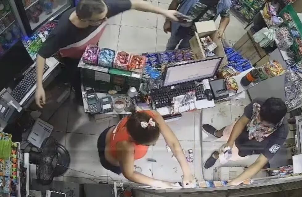 “Te quedás calladito la boca”: el brutal asalto que sufrió un kiosco en pleno centro de Córdoba