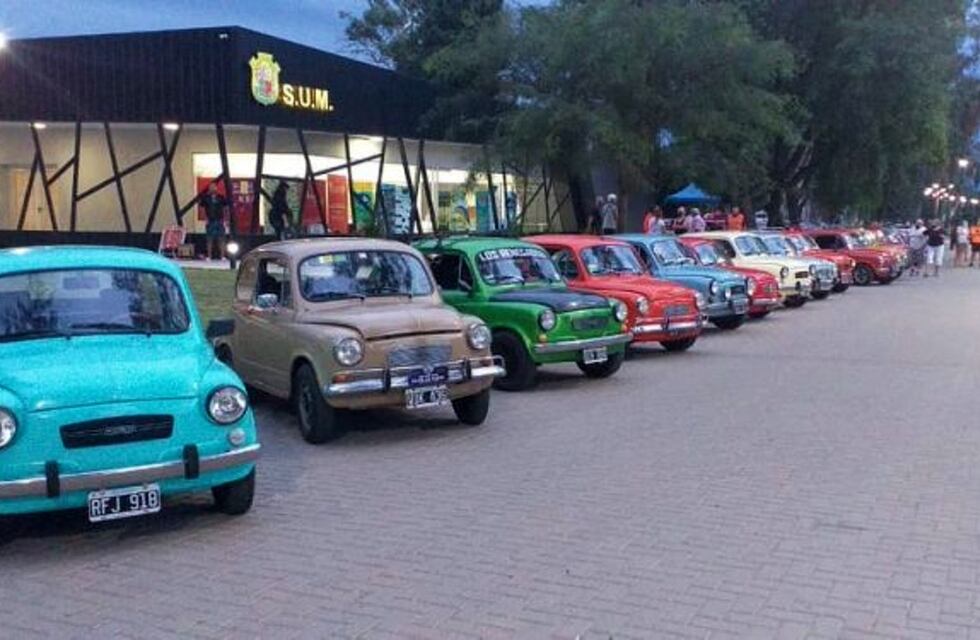 Villa Cura Brochero: regresa el Fito Carnaval, con Fiat 600 de todo el país
