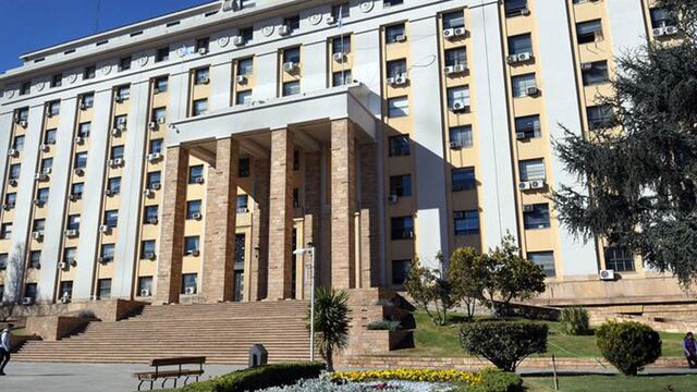 El Ministerio de Hacienda y Finanzas informó que este sábado 29 los empleados estatales mendocinos tendrán depositados el sueldo de mayo. Gentiliza Los Andes/Orlando Pelichotti)