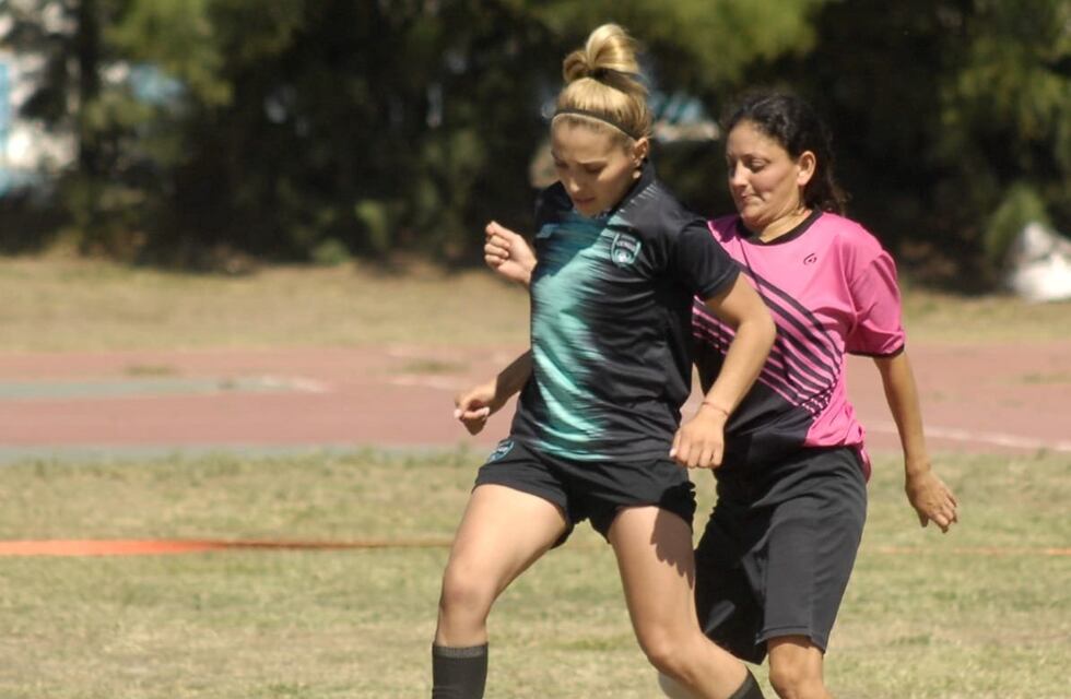 Fútbol Femenino: Venus suma triunfos y se consolida como líder