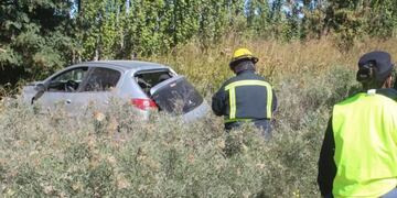 Una mujer de Neuquén escapó de un control de alcoholemia, chocó y murió.