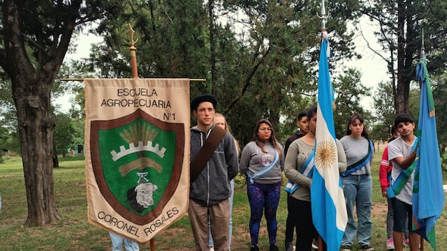 “Debemos mirar todo lo que perdura, todo lo que ha resistido Bajo Hondo” , dijo el intendente Mariano Uset en el 131° aniversario de la localidad.