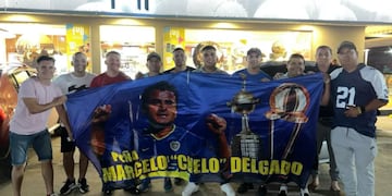 Los integrantes de la Peña Marcelo "Chelo" Delgado que ayudaron a los jóvenes con la colecta.