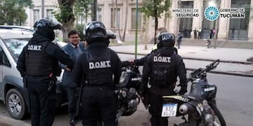 Despliegan operativo de seguridad en colegios de Capital tras incidentes entre estudiantes