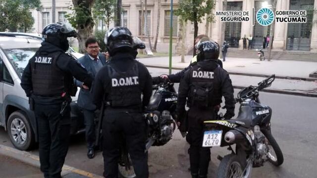 Despliegan operativo de seguridad en colegios de Capital tras incidentes entre estudiantes