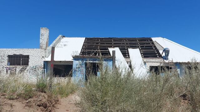 Comenzaron los trabajos de demolición de La Barraca en Pehuen Co.