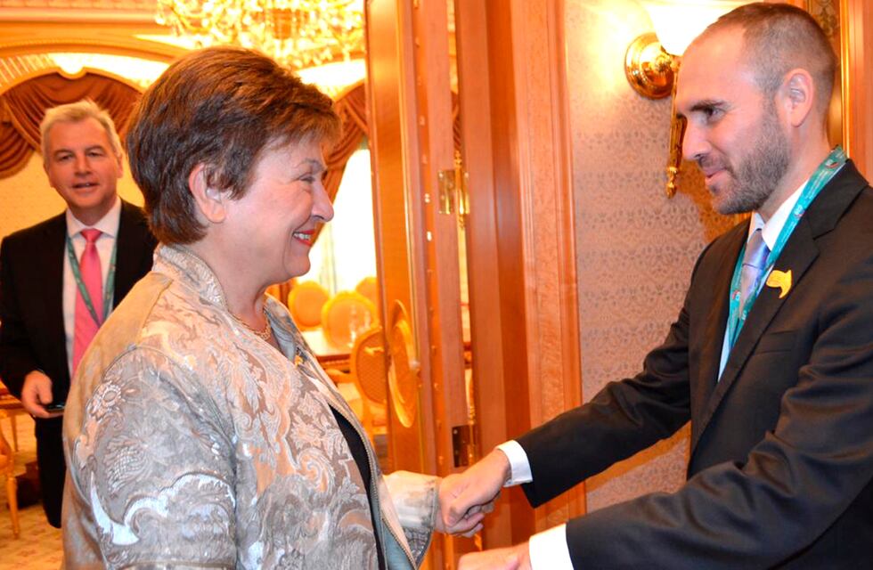 Guzmán y el FMI se reunirán esta semana en Washington para tratar la deuda