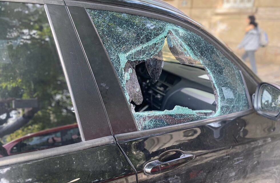 Frenética persecución y choque del cónsul de Francia en Rosario con motochorros que le habían robado