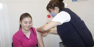 Casi 2.000 jóvenes de 15 a 19 años recibieron la vacuna en menos de una semana, informó el jefe del Departamento de Inmunizaciones del Siprosa.