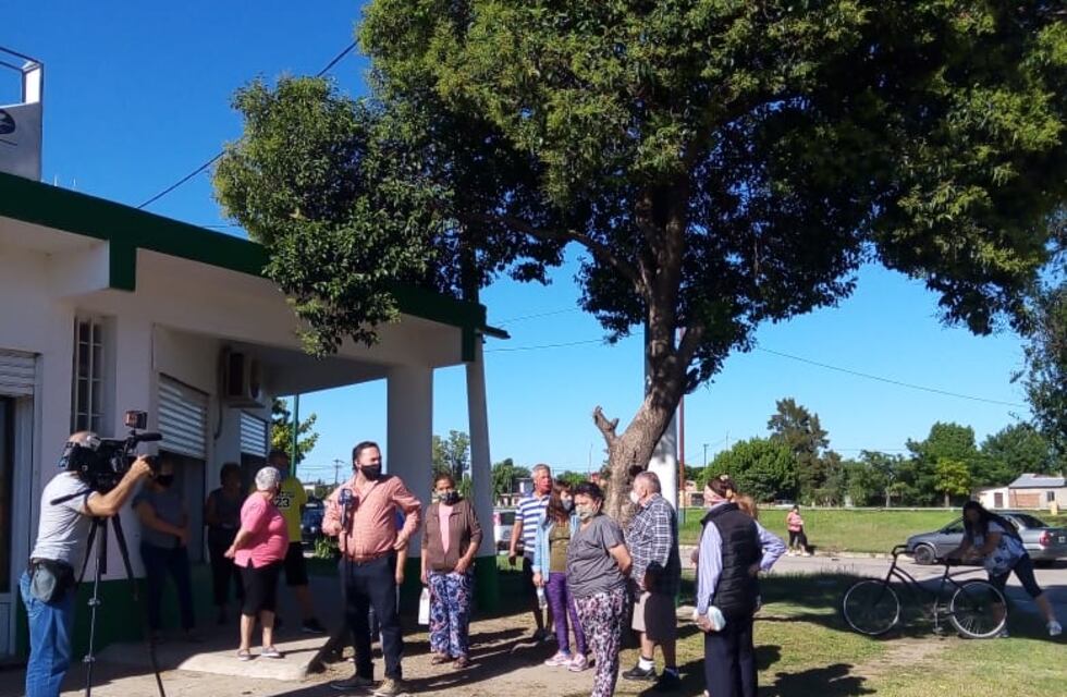 Los jubilados del barrio Cabín 9 marchan hasta el Pami de Rosario