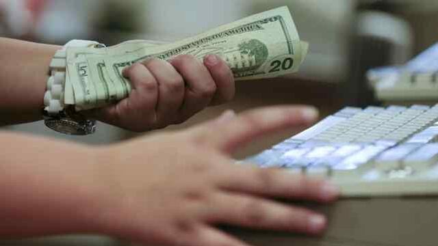 El dólar blue amplía aún más la brecha cambiaria con el oficial.