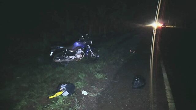 El siniestro vial fue protagonizado por la motocicleta y un automóvil Peugeot 408.