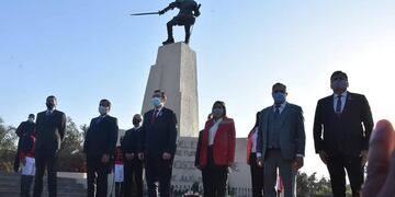 Zamora encabezó el acto oficial por el 468° aniversario de la Madre de Ciudades.