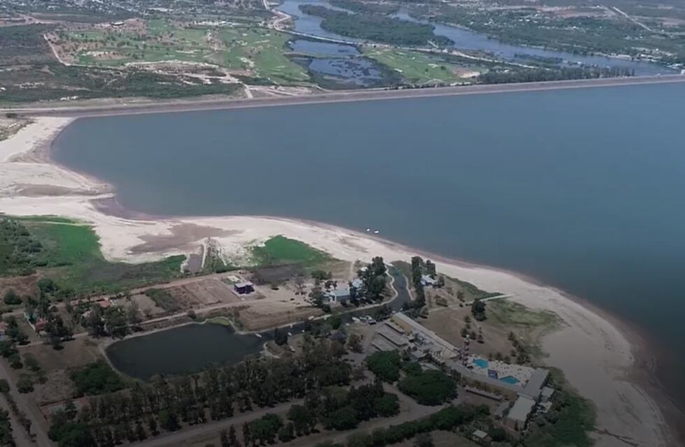 Realizarán la obra del embarcadero en el lago Embalse de Las Termas de Río Hondo