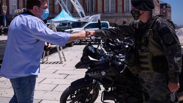 “Seremos muy estrictos con los cumplimientos de los protocolos, porque vamos a cuidar cada uno de los puestos de trabajo que se generan en nuestra ciudad”, afirmó el intendente Guillermo Montenegro. Además, destacó el trabajo conjunto con el gobierno provincial y nacional.