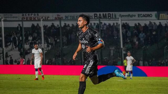 Jonathan Torres, autor de la apertura del marcador de Sarmiento ante San Lorenzo.