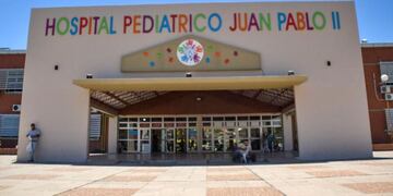 Desde el Hospital Pediátrico ‘Juan Pablo II’ de Corrientes advirtieron que la madre de Isabella podría padecer una enfermedad mental que la lleva a  inventar síntomas sobre su hija.