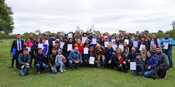 Entregaron las escrituras a los habitantes de Guardamonte.