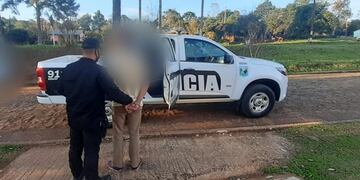 El joven detenido tiene 21 años y fue sorprendido por su hermano cometiendo el ilícito.