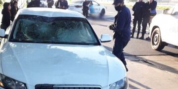 El auto con el que el conductor ebrio atropelló y mató a la mujer ciclista.