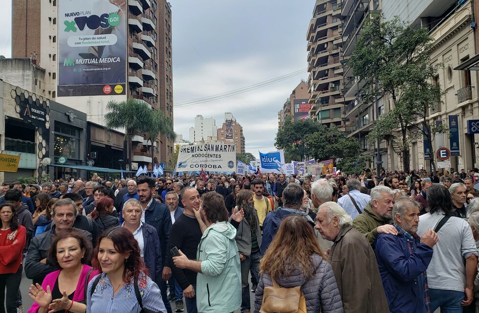 Escracharon a un referente político de Córdoba en medio de la Marcha Federal universitaria