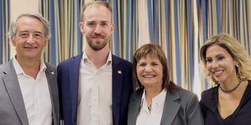 Nicolás Mayoraz, Bryan Mayer, Patricia Bullrich y Romina Diez