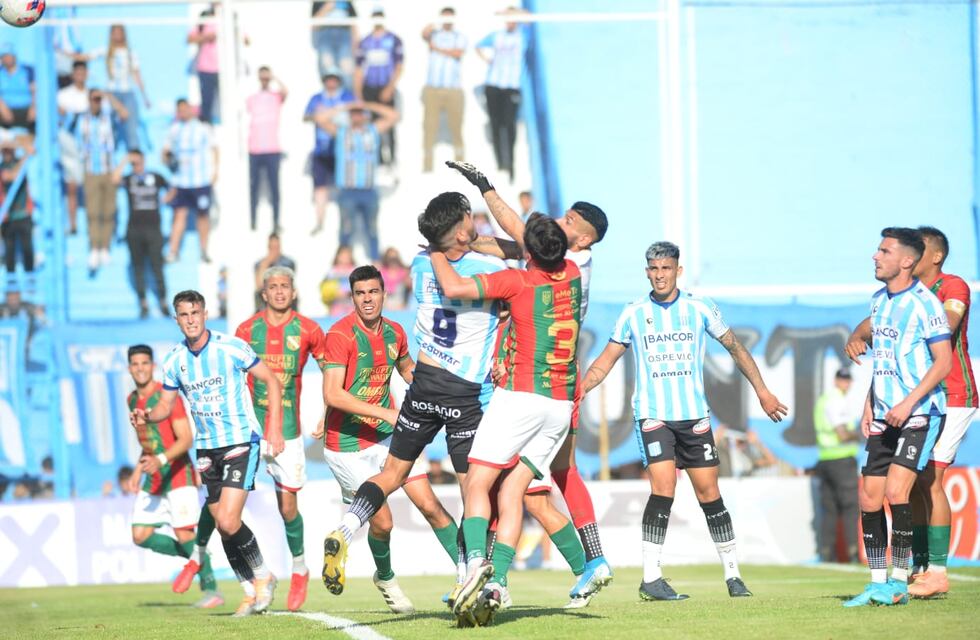 Racing de Nueva Italia, entre el festejo por la clasificación y la mala noticia por Murialdo