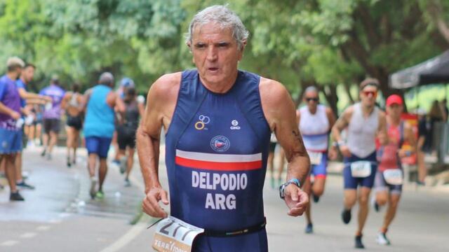 Mario Roberto Delpodio triatleta de 78 años
