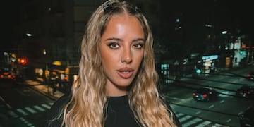 Desde Italia, Nati Jota brilló con una infartante microbikini y se llevó todas las miradas