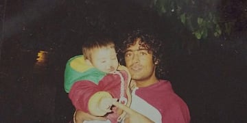 El hijo de "El Potro" compartió una tierna foto para recordar a su padre.