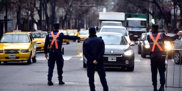 La circulación estará prohibida entre las 20 y las 6, a excepción de las actividades esenciales. (Ramiro Pereyra/ La Voz)
