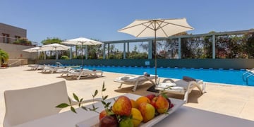 Hoteles de la ciudad de Córdoba lanzaron ofertas exclusivas para este fin de semana largo.