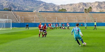 Fútbol femenino: San Luis FC ganó 12 a 0 contra Juventud Unida.