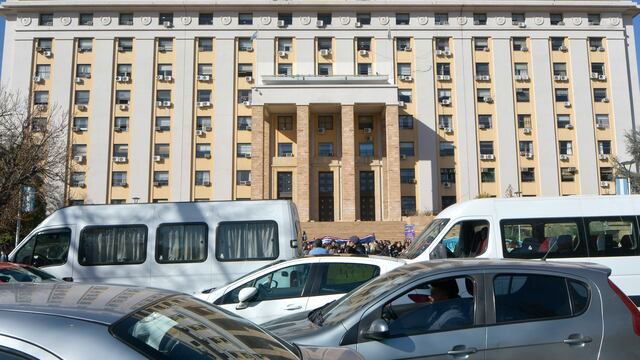 El Gobierno de Mendoza llamó a concurso para cubrir 41 cargos del Estado.
Foto: Orlando Pelichotti / Los Andes