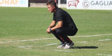 Maximiliano Barbero dejó de ser el DT del 9