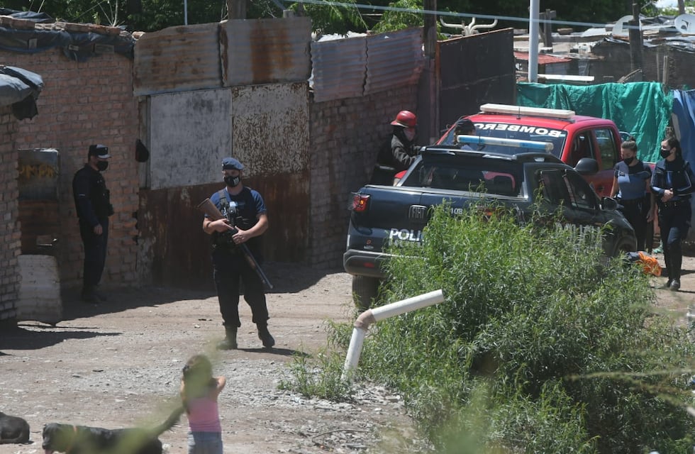 Tragedia en Las Heras: tres niños murieron al incendiarse una precaria vivienda y la comuna decretó duelo