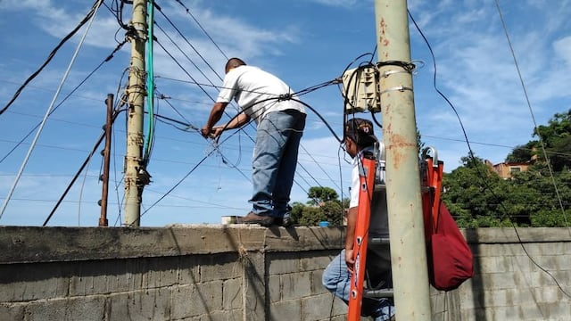 Los técnicos fueron asaltados por tres delincuentes armados.  Imagen ilustrativa