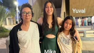 Karina Engelbert junto a sus dos hijas fueron liberadas por Hamas.