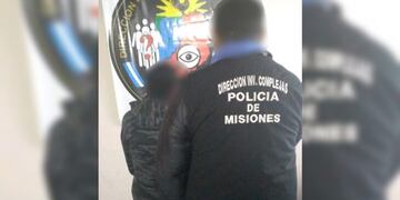 El hombre tiene 38 años, y su accionar quedó grabado en video lo que permitió su detención.