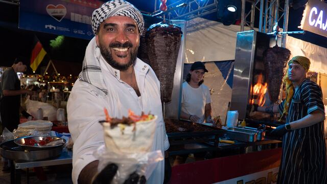 El shawarma, uno de los clásicos del Festival de Colectividades. (Foto: La Voz)