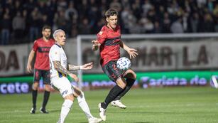 Enzo Copetti no tuvo ocasiones para igualar el marcador.