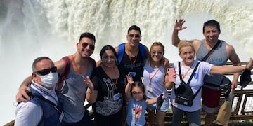 Casi cuatro mil turistas visitaron este sábado las Cataratas del Iguazú