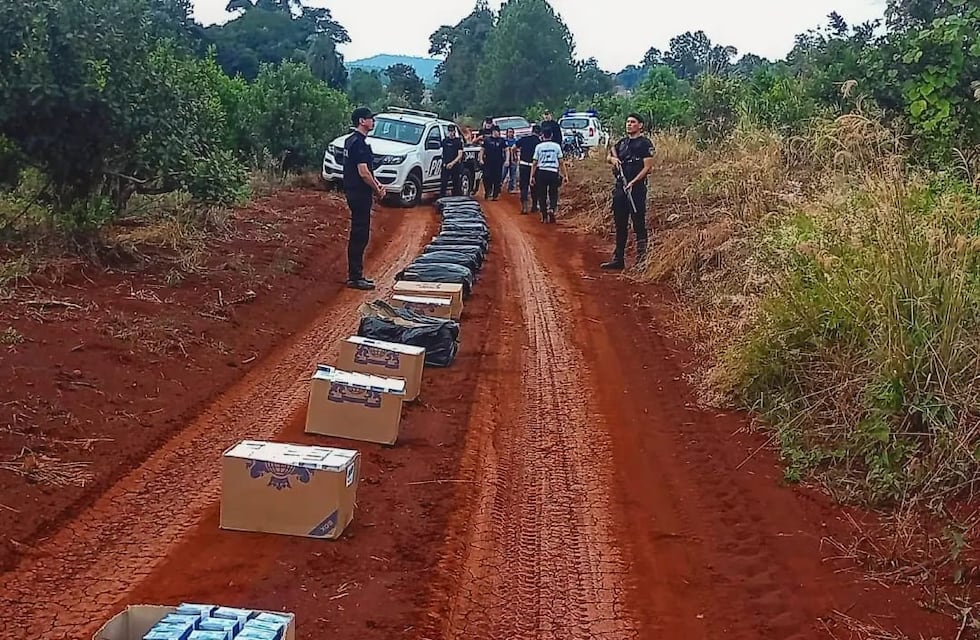 Incautan en Comandante Andresito casi 8 mil atados de cigarrillos de contrabando