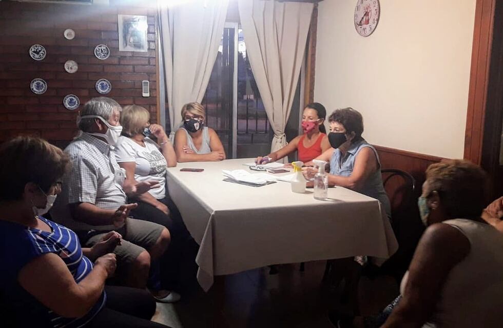 Concejalas del Frente de Todos dialogaron con vecinos del Barrio Pedro Burgos