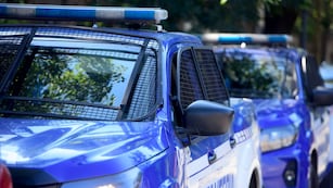 Dos policías fueron detenidos por presunto abuso sexual. (José Gabriel Hernández / La Voz)