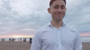 El joven continúa desaparecido tras haber ingresado en un kayak al mar. (Gentileza)