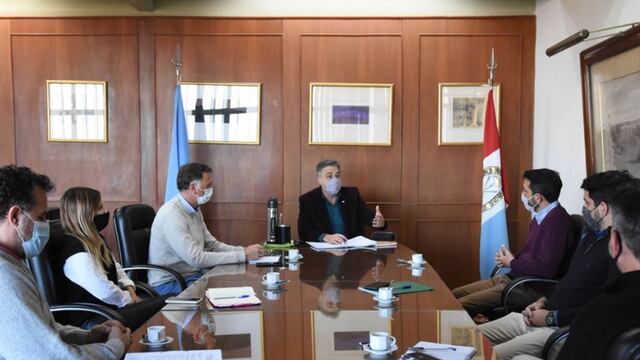 Encuentro entre el Intendente Luis Castellano y representantes del CCIRR