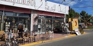 Tienda de antigüedades en La Falda.