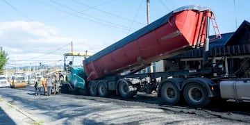 Desde la Secretaría informaron que los trabajos forman parte del programa "Obras Sectores Varios VI" del Plan de Recuperación Vial, con la colocación de 140 toneladas de asfalto.